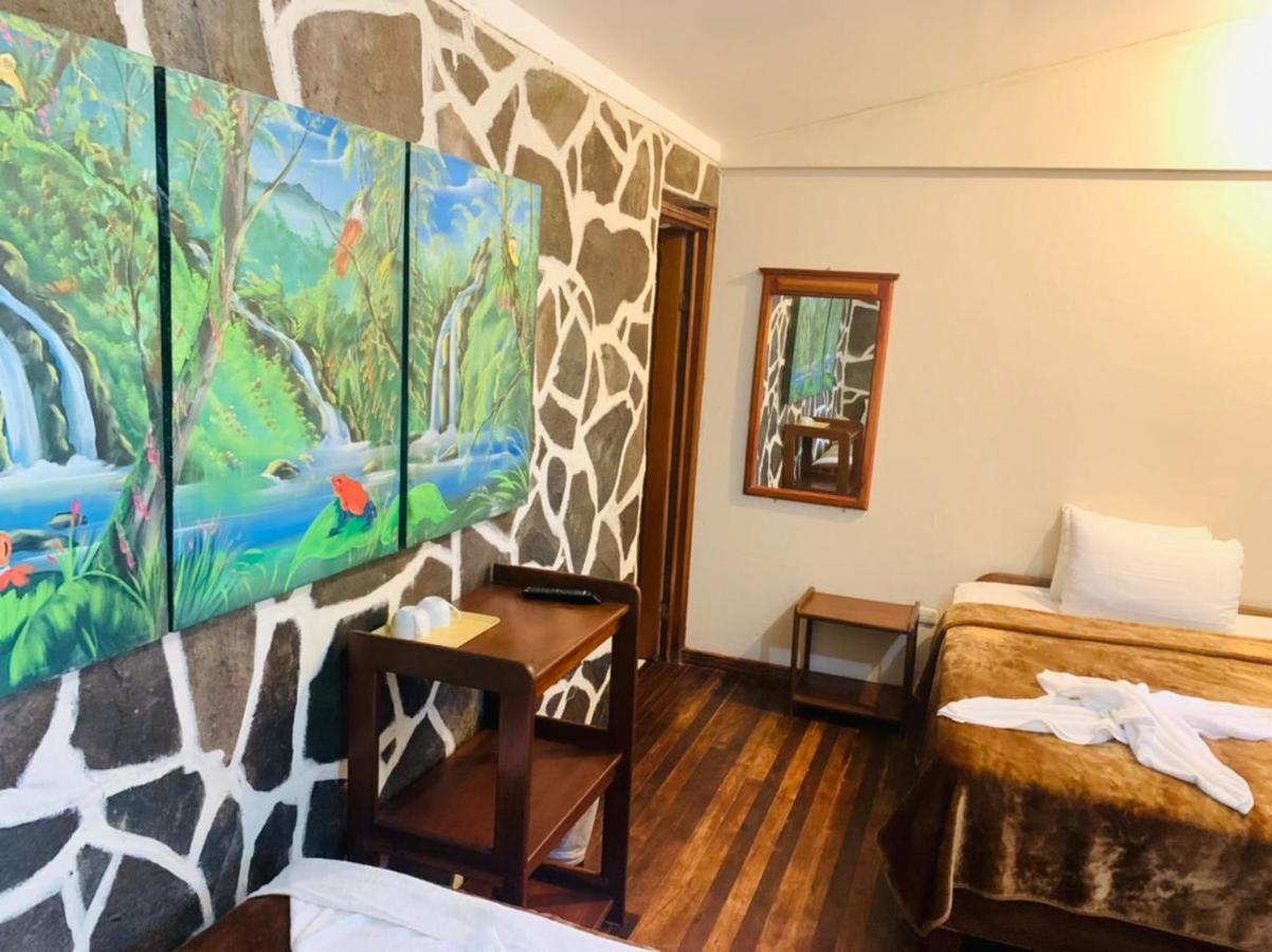 Hotel Quetzal Inn Monteverde ภายนอก รูปภาพ