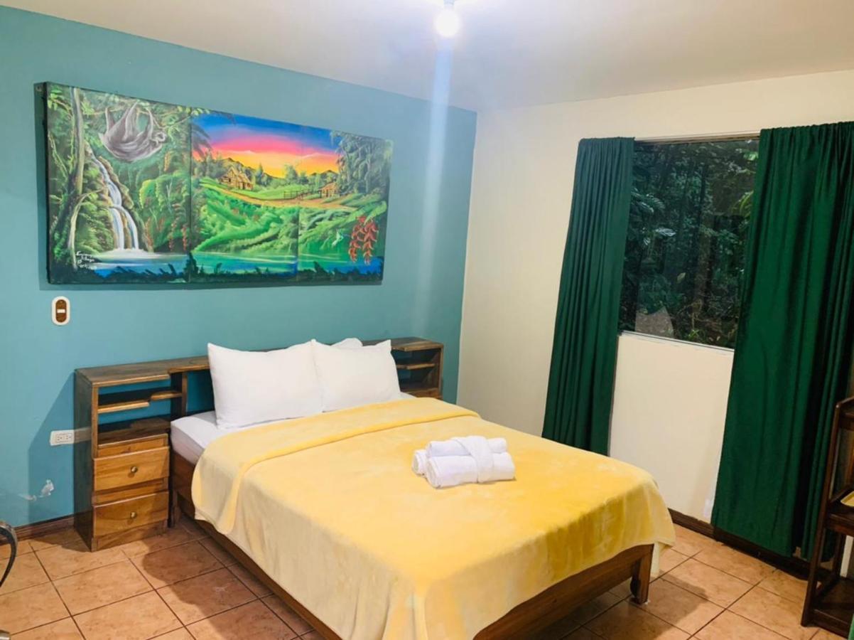 Hotel Quetzal Inn Monteverde ภายนอก รูปภาพ