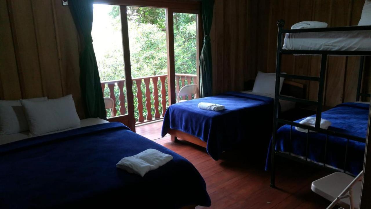 Hotel Quetzal Inn Monteverde ภายนอก รูปภาพ