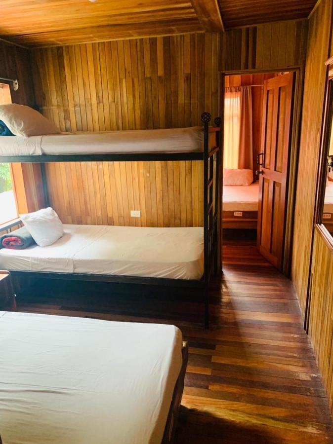 Hotel Quetzal Inn Monteverde ภายนอก รูปภาพ