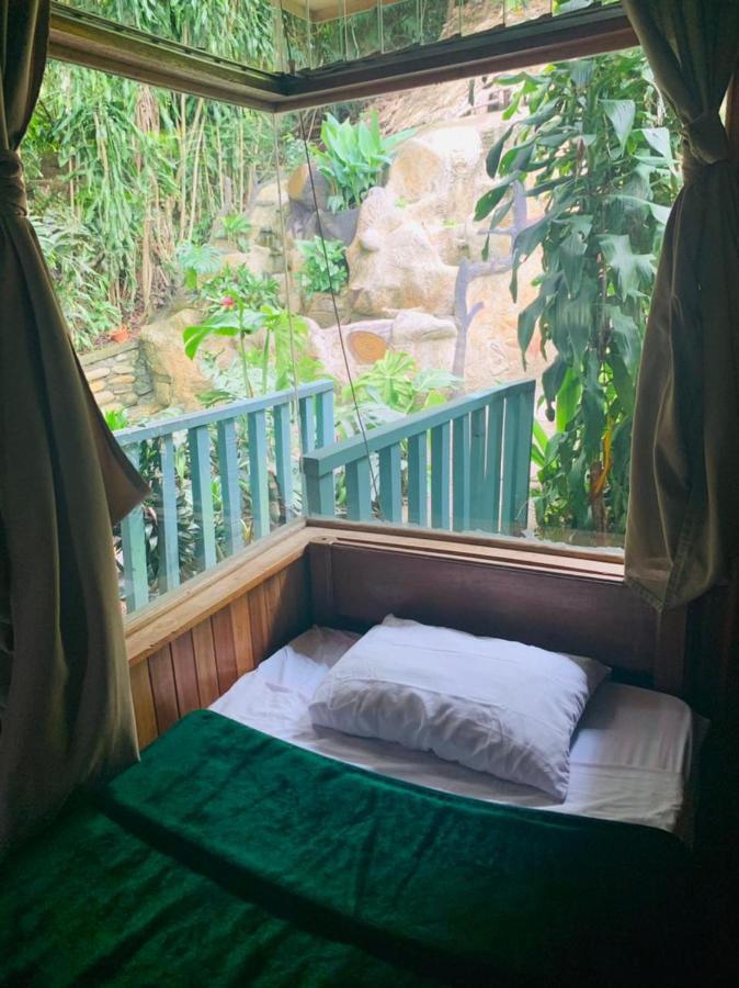 Hotel Quetzal Inn Monteverde ภายนอก รูปภาพ