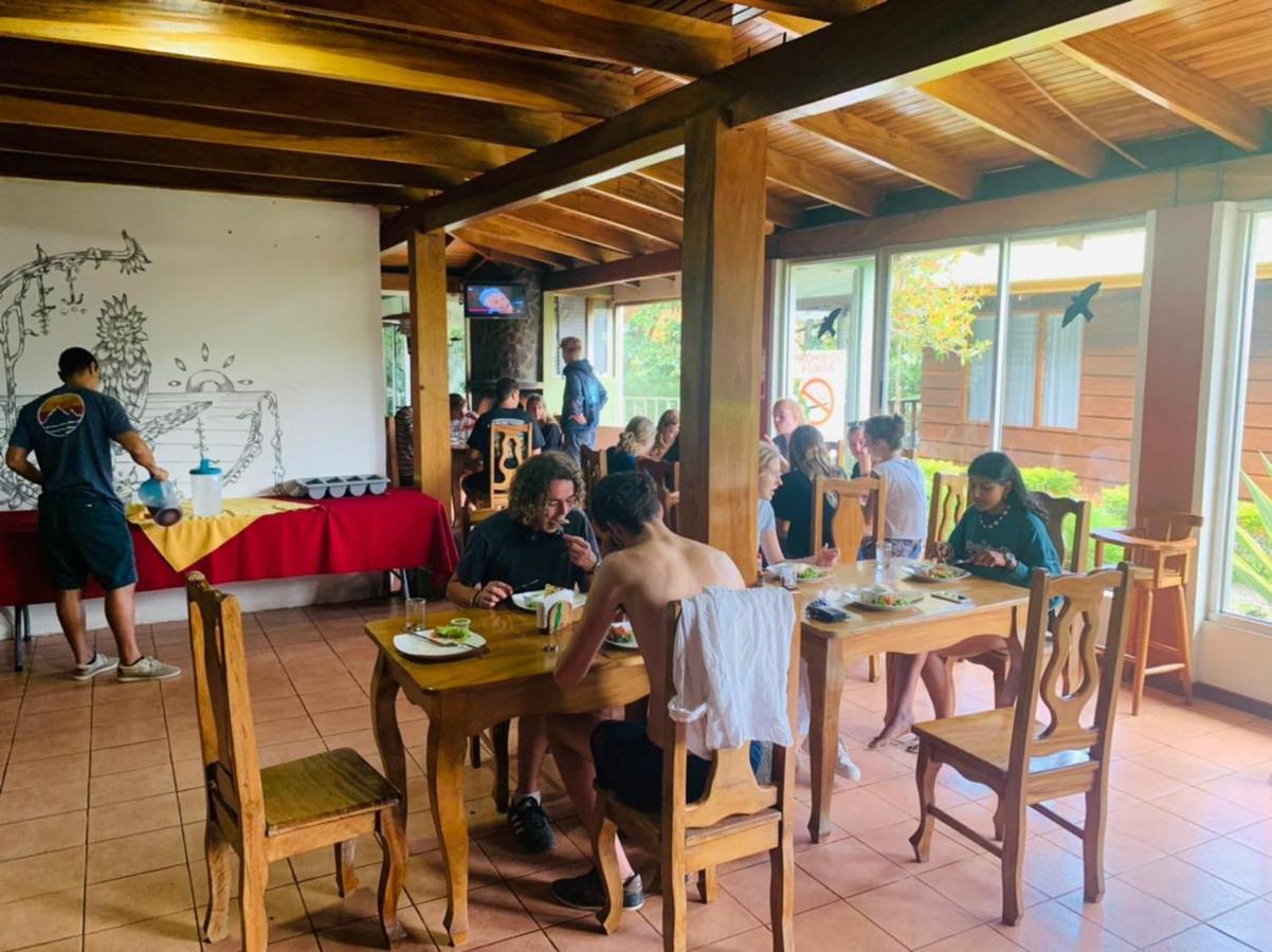 Hotel Quetzal Inn Monteverde ภายนอก รูปภาพ